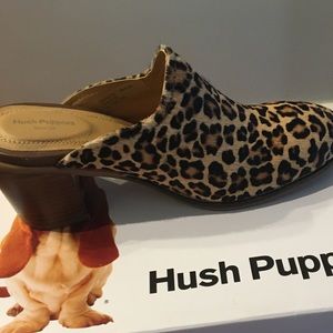 Hush puppies Leopard mule